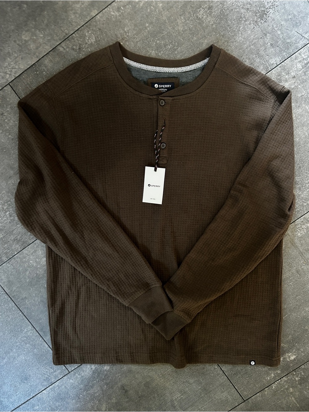 Sperry men’s brown waffle knit thermal shirt